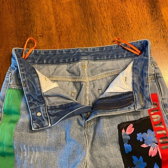 Fiona Chen patched distressed cropped jeans.  Size small ‎ - Picture 10 of 14
